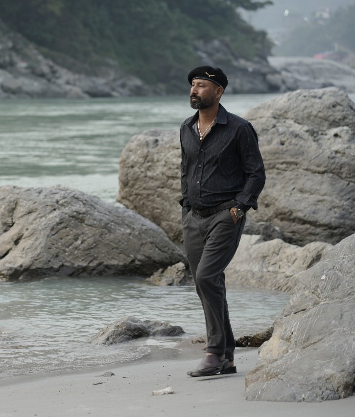 Portrait de Dipesh, guide francophone de Voyages Inde